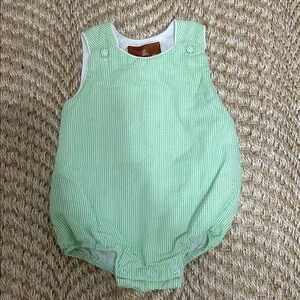 Lime green seersucker bubble